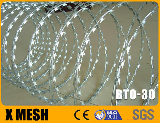 BTO 30 type Concertina Razor Wire met 0,5 mm dikte 450 mm spoeldiameter voor de gevangenis