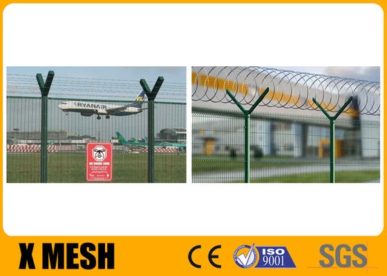 Hoog die Veiligheids 3D V Mesh Metal Mesh Fencing Green Poeder voor Luchthavengebieden met een laag wordt bedekt