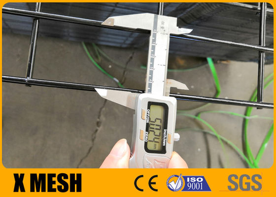 Zwarte pvc Met een laag bedekte Draad Mesh Fencing 5mm Draad Mesh Panel BS 10244